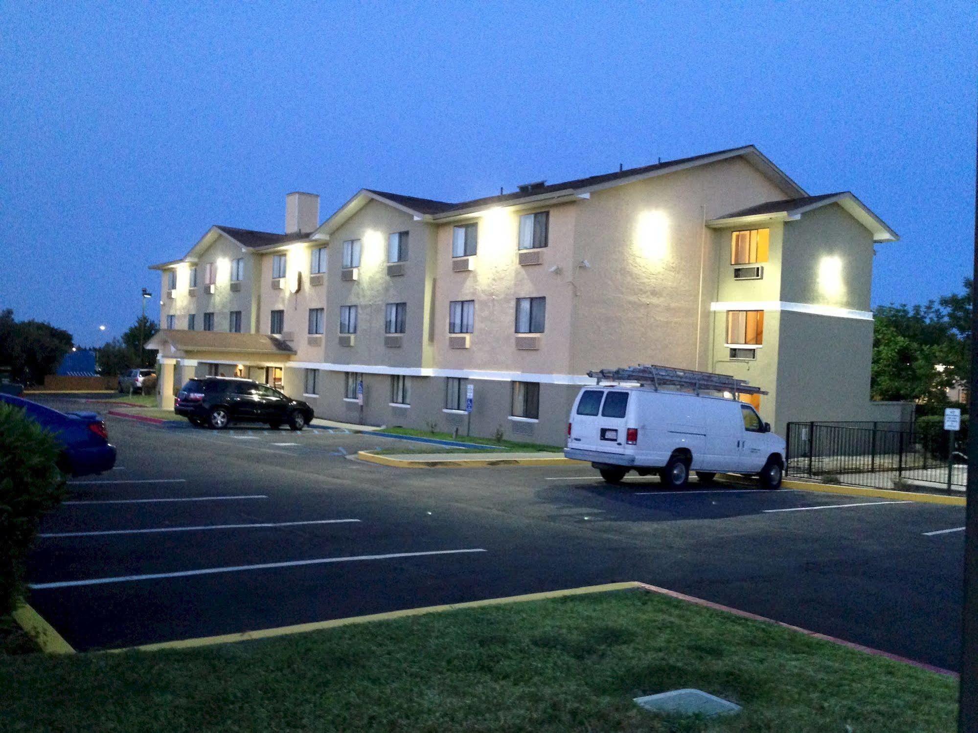 Motel Super 8 By Wyndham